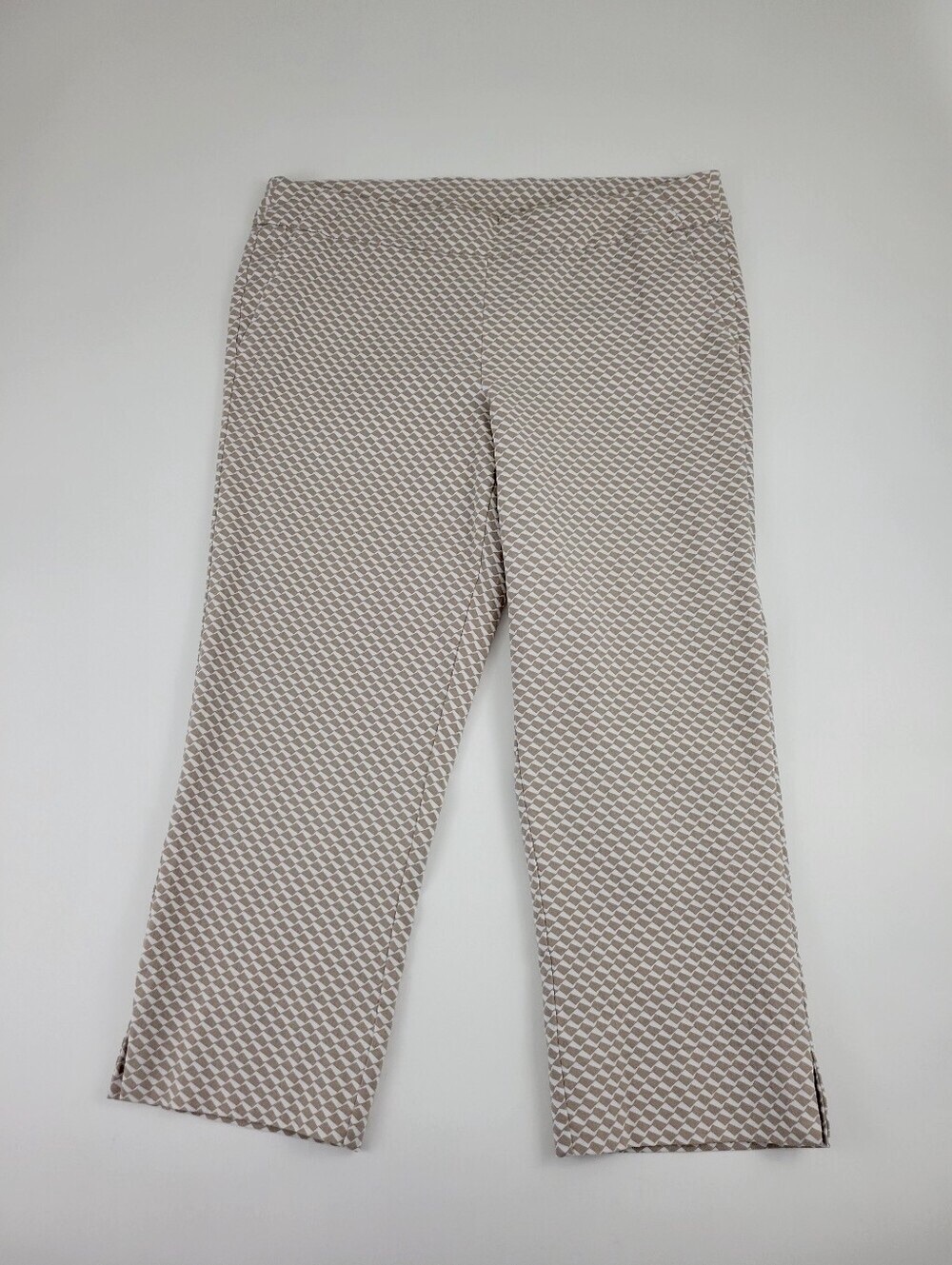 Adrienne Vittadini Beige & White Geometric Cropped Pants